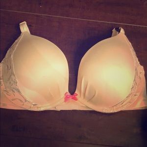 Brand New Victoria’s Secret Bra